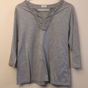 3/4 sleeve crochet detail shirt